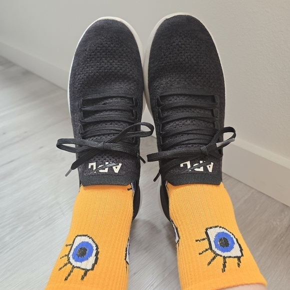 APL | Techloom Breeze 'Metallic Black' knit low-top activewear sneakers | WMS 7 - Picture 4 of 13